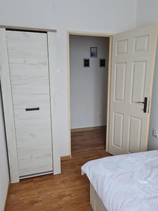 Dddd Apartament Cavnic Exterior photo